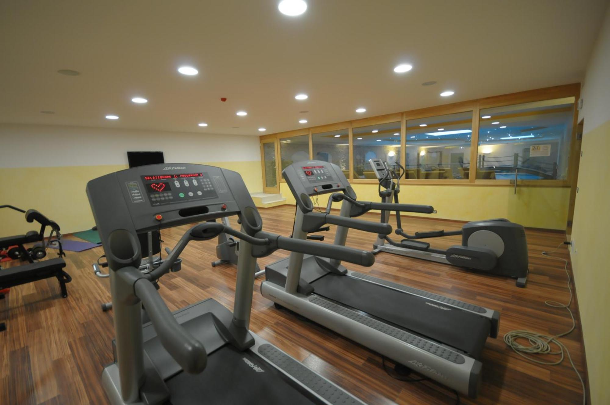 Sporting Hotel 파쏘델토날레 외부 사진