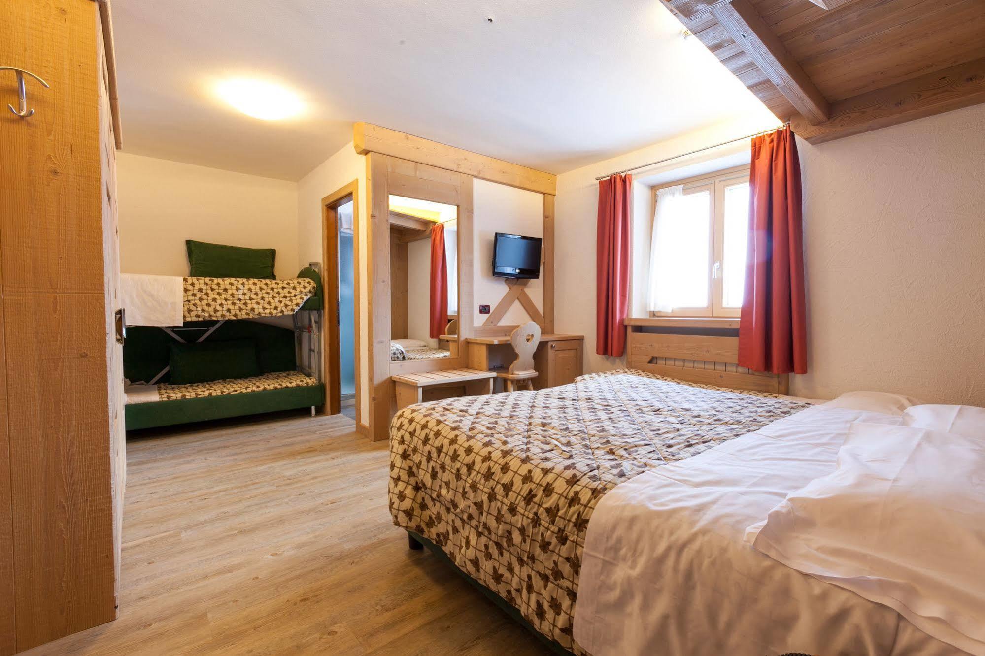 Sporting Hotel 파쏘델토날레 외부 사진